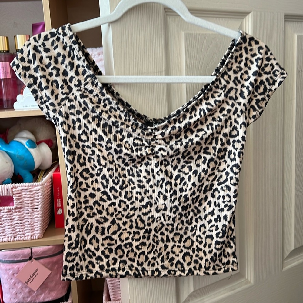 Just Polly leopard blouse